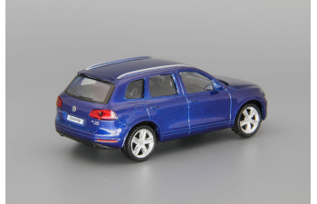 VOLKSWAGEN Touareg, blue