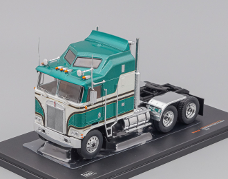 KENWORTH K100 Aerodyne towing vehicle (1976), greenmetallic white