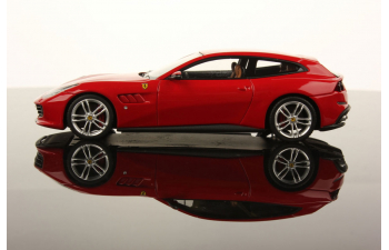 Ferrari GTC4 Lusso (red)