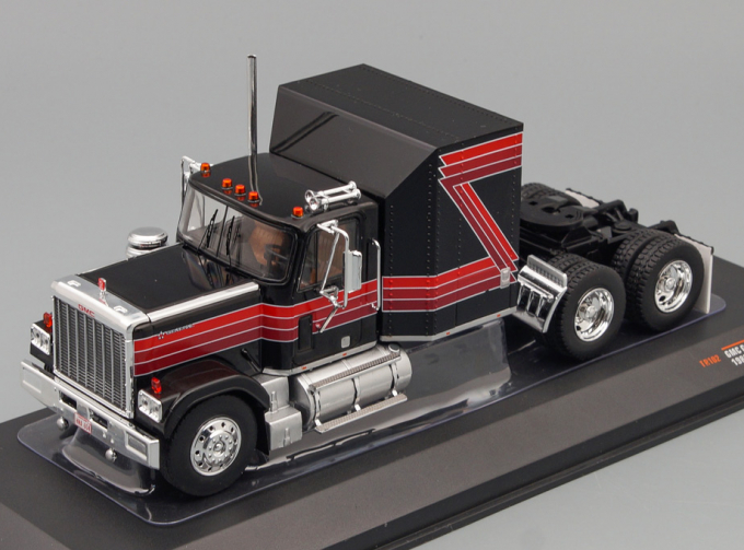 GMC General Tracktor Truck (1980) , black / red