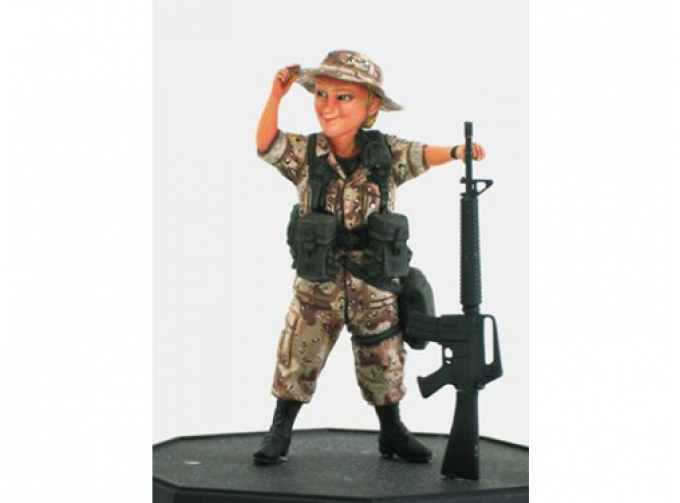 Сборная модель Солдат  Gulf War U.S. Infantry Woman & M16A2