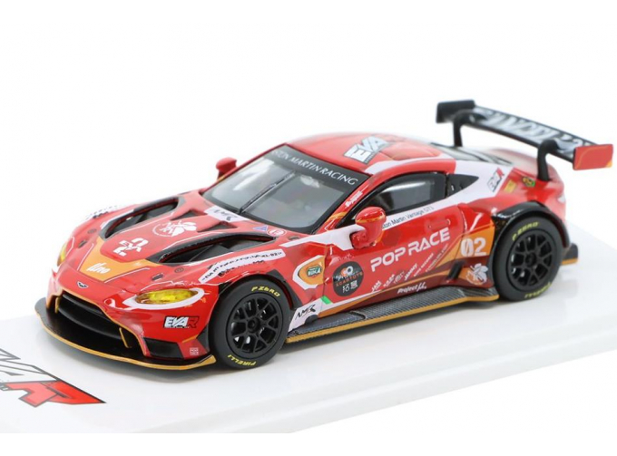 ASTON MARTIN GT3 с фигуркой Asuka