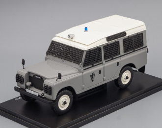 LAND ROVER Santana 109 Policia Armada 1976, grey / white