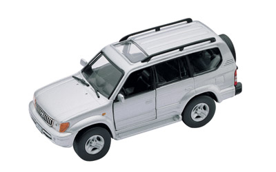 TOYOTA Land Cruiser, серебристый