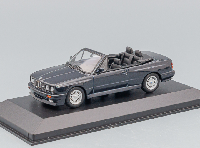 BMW M3 E30 (1988), dunkelblau-metallic