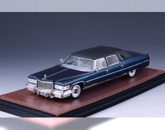 CADILLAC Series 75 Fleetwood 1976 Blue