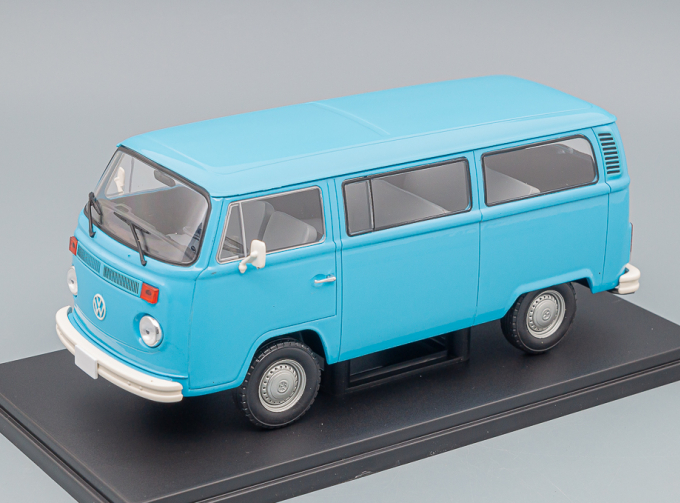 VOLKSWAGEN Combi T2, light blue