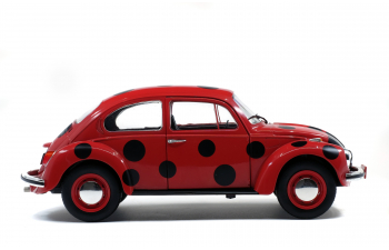 Volkswagen 1303 "Marienkäfer" (red / black)