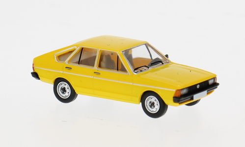 VOLKSWAGEN Passat B1 (1977), yellow