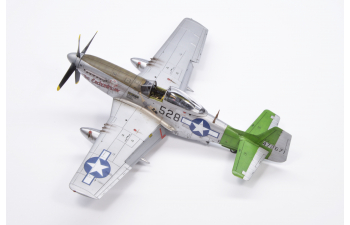 Сборная модель P-51D MUSTANG DUAL COMBO ROYAL CLASS