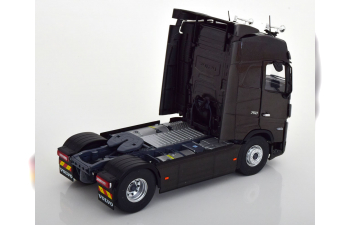 VOLVO FH16 Globetrotter XL (2022), black metallic