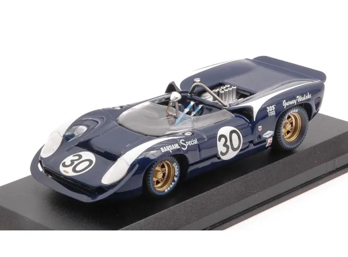 LOLA T70 Spyder No 30  Bridgehampton, Gurney (1966)