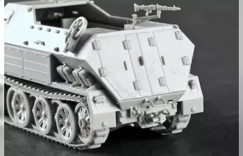 Сборная модель тяжёлый тягач Sd.Kfz.8 Gepanzerter Zugkraftwagen 12t