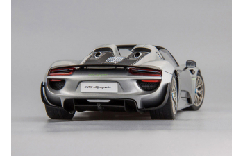 PORSCHE 918 Spyder Weissach Package (2013), silver metallic