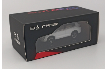 MITSUBISHI Outlander (2022), white