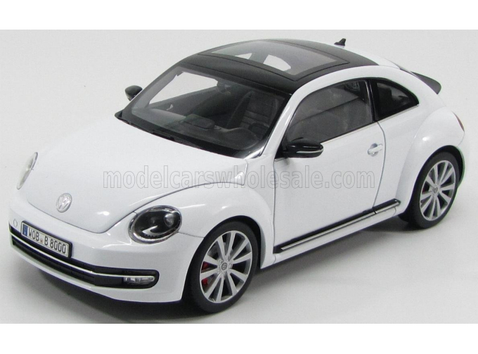 VOLKSWAGEN New Beetle (2012), white