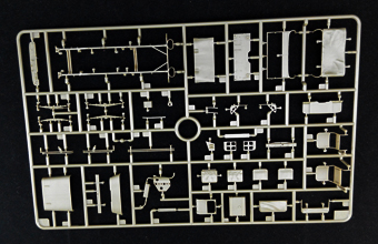 Сборная модель US GPW 1/4 ton 4/4 Utility Vehicle(Mod.1942) w/37mm Anti-Tank Gun M3A1