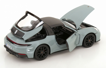 PORSCHE 911 (992.2) Targa 4 GTS Hybrid (2025), light green