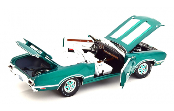 OLDSMOBILE 442 W-30 Convertible with removable Softtop (1972), green metallic/white