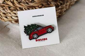 Значок Pin Porsche 911 *Christmas Tree*, red