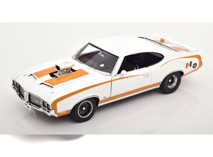 OLDSMOBILE 442 Hurst Drag Outlaw (1972), white golden