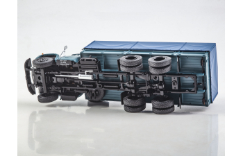 ЗИL-133ГЯ бортовой с тентом, морская волна