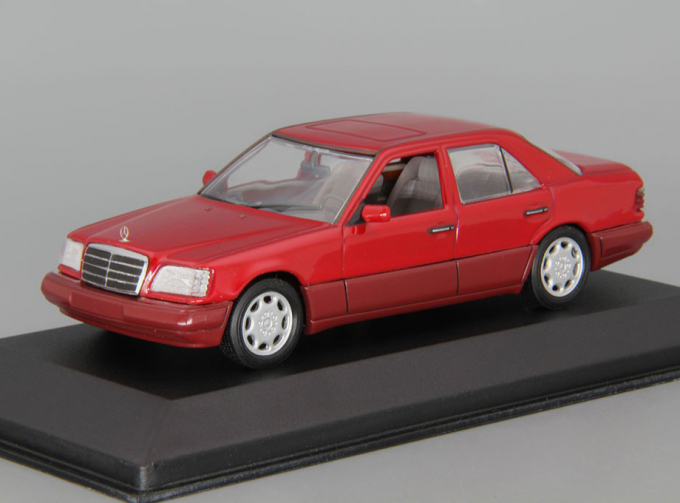 MERCEDES-BENZ E-Class Saloon W124 (1993), imperial red