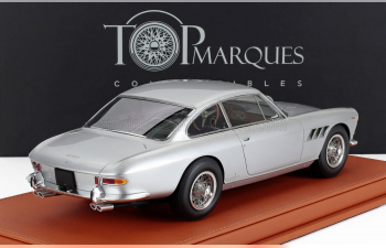 FERRARI 330 Gt 2+2 (1965), silver