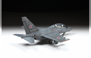 Сборная модель Российский лёгкий бомбардировщик ЯК-130