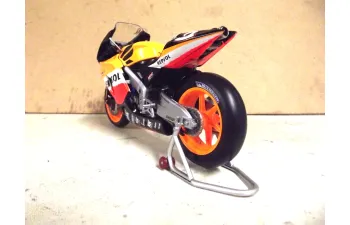 HONDA RC211V №3 MAX Biaggi Miniature "Motos GP Série 2"  (2005)