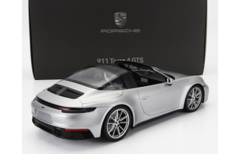 PORSCHE 911 992 Targa 4 Gts Spider (2021), silver