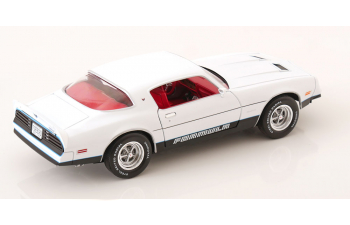 PONTIAC Firebird Formula (1977), white