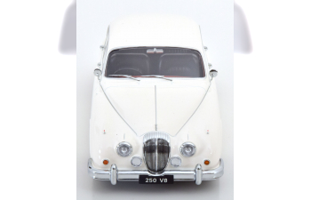 DAIMLER 250 V8 RHD (1962), white