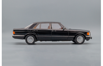 MERCEDES-BENZ 560 SEL (W126) 1989 black metallic