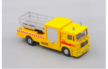MAN F2000 Road Maintenance Truck, yellow