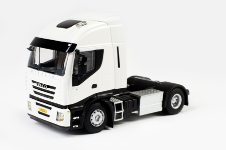 IVECO Stralis 4x2, White Line 1:50, белый