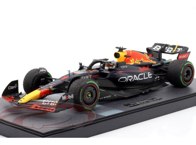 RED BULL Racing RB19 №1 Winner Japanese GP (Suzuka) / Formula 1 World Champion Max Verstappen (2022)