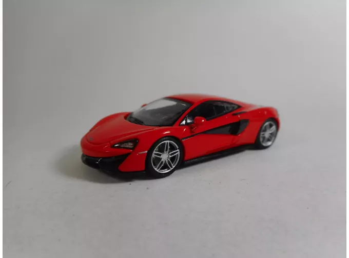 McLAREN 570 S, red