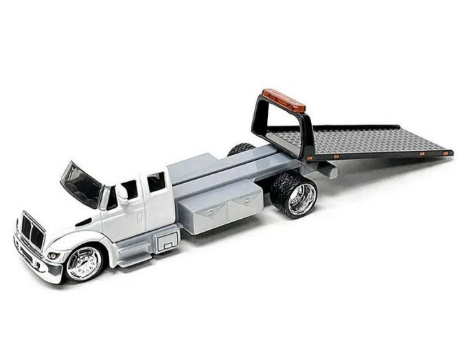 INTERNATIONAL DuraStar Flatbed Truck, white