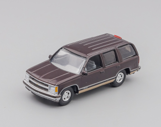 CHEVROLET Tahoe, dark cherry