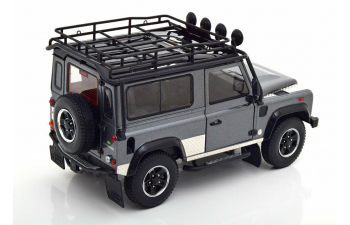 LAND ROVER Defender 90 grey