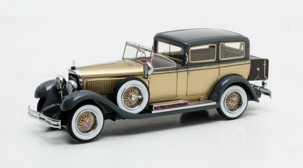MERCEDES-BENZ 630K Coupe Chauffeur #36278 by Castagna Milano (1929), metallic gold / grey
