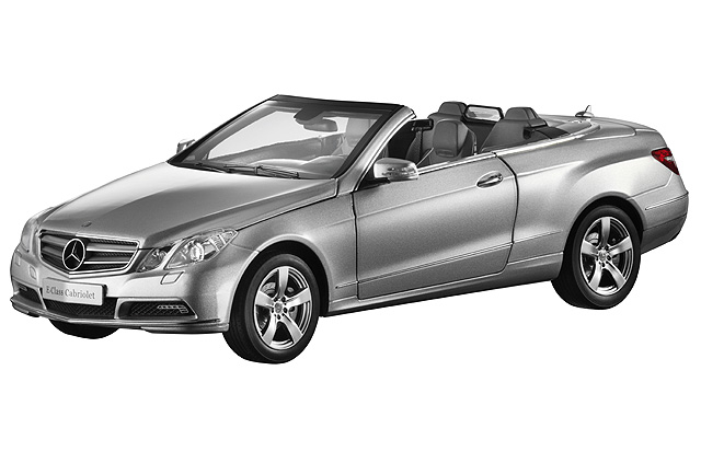 MERCEDES-BENZ E-Klasse A207 Cabrio (2009), silver
