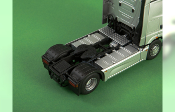 Камский грузовик 54901, серебристый металлик