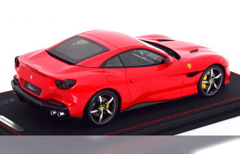 FERRARI Portofino M roof closed (2020), red