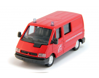 RENAULT Trafic Voiture de Secours d'Urgence Sapeurs Pompiers (1994), red