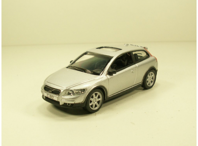 VOLVO C30, серебристый