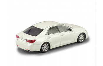 TOYOTA Mark X 250G Early "F Package", white pearl crystal shine