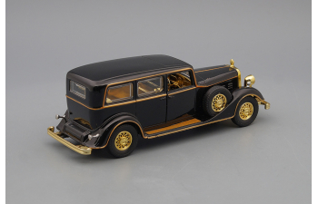 Китайский автомобиль 30-х годов, черный