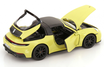 PORSCHE 911 (992.2) Targa 4 GTS Hybrid (2025), light yellow
